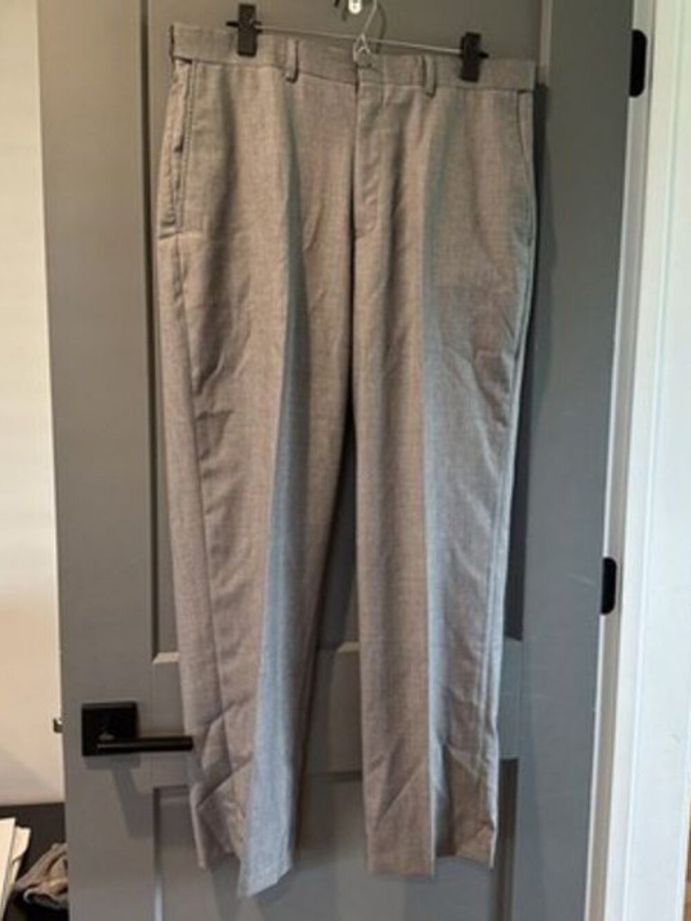 Haggar Premium Comfort Dress Pants Mens 38x30 Grey Stretch Waist